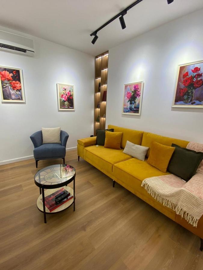 Mjolly Apartment Тирана Екстер'єр фото