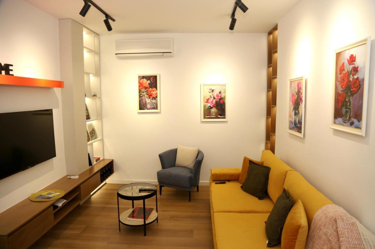 Mjolly Apartment Тирана Екстер'єр фото