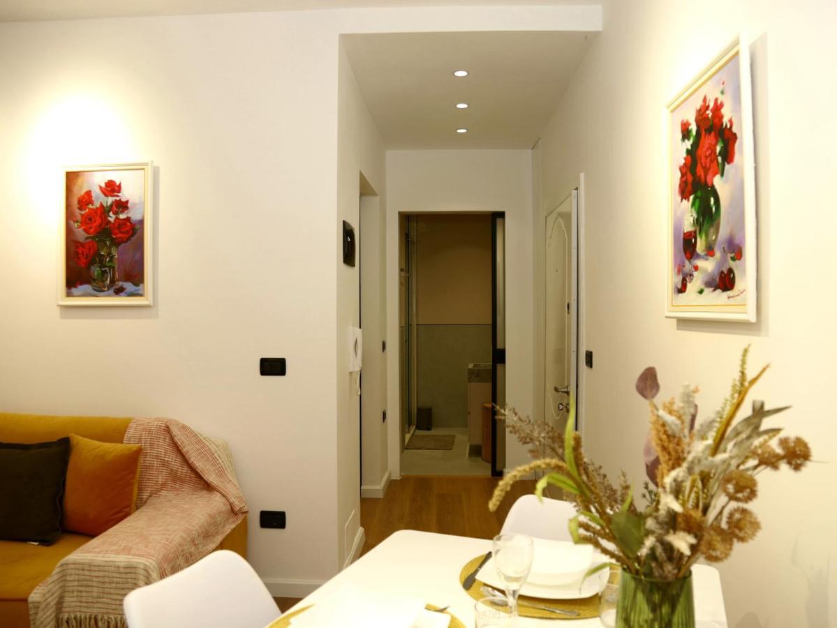 Mjolly Apartment Тирана Екстер'єр фото