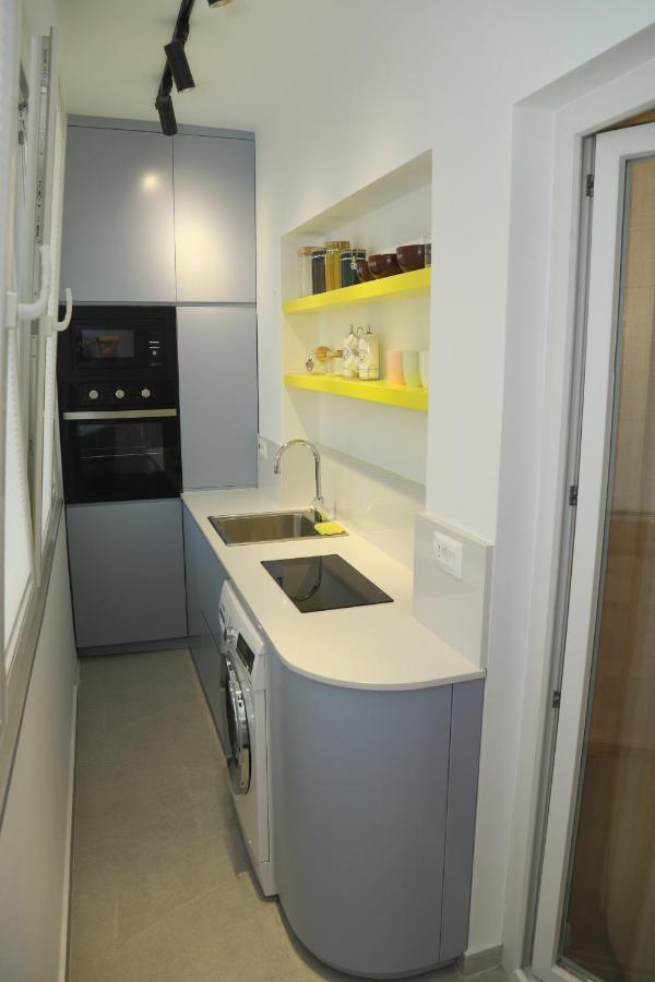 Mjolly Apartment Тирана Екстер'єр фото