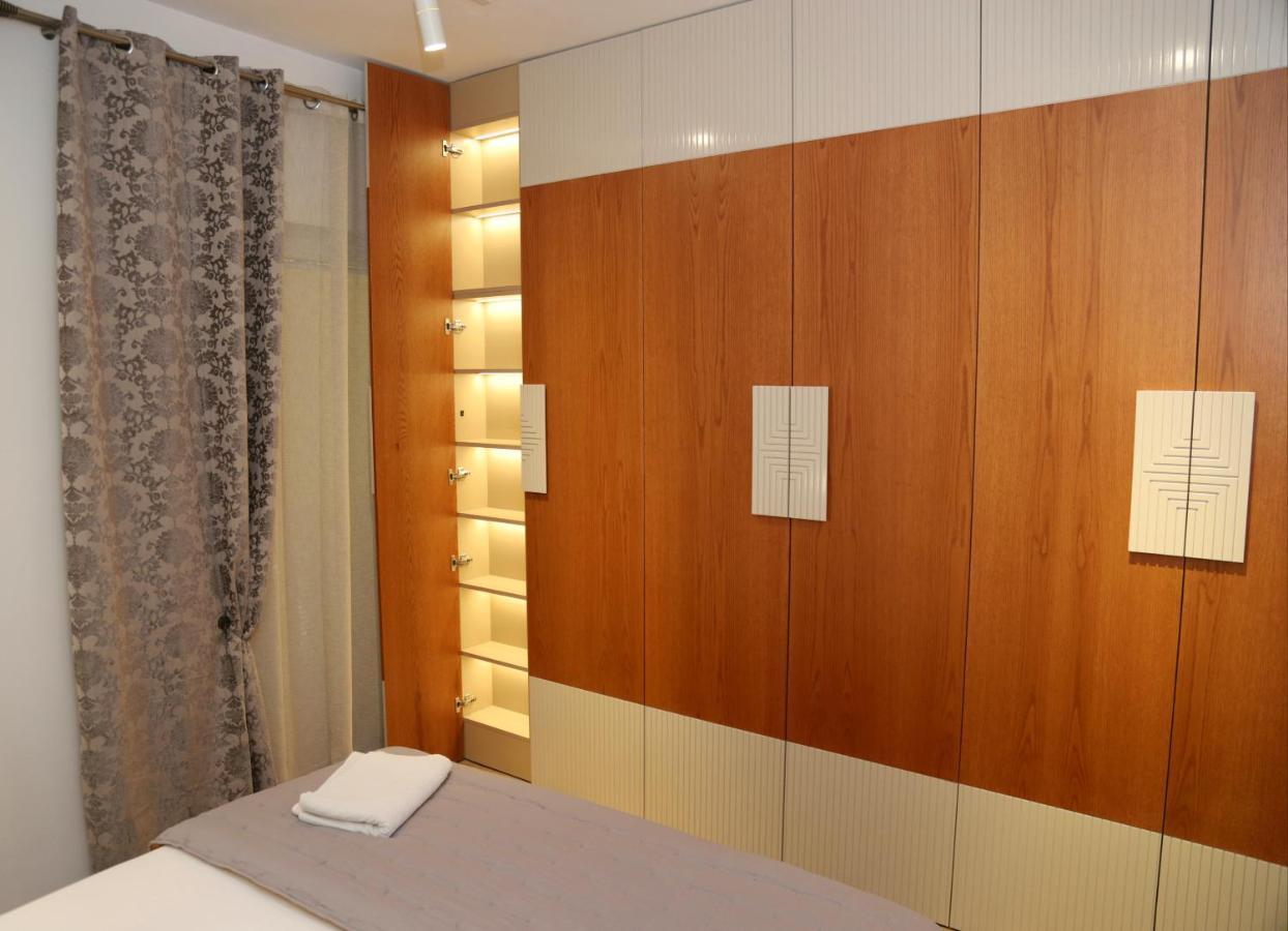 Mjolly Apartment Тирана Екстер'єр фото
