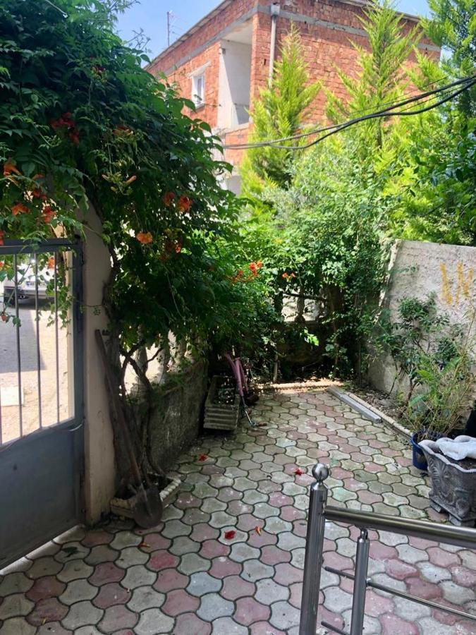Mjolly Apartment Тирана Екстер'єр фото